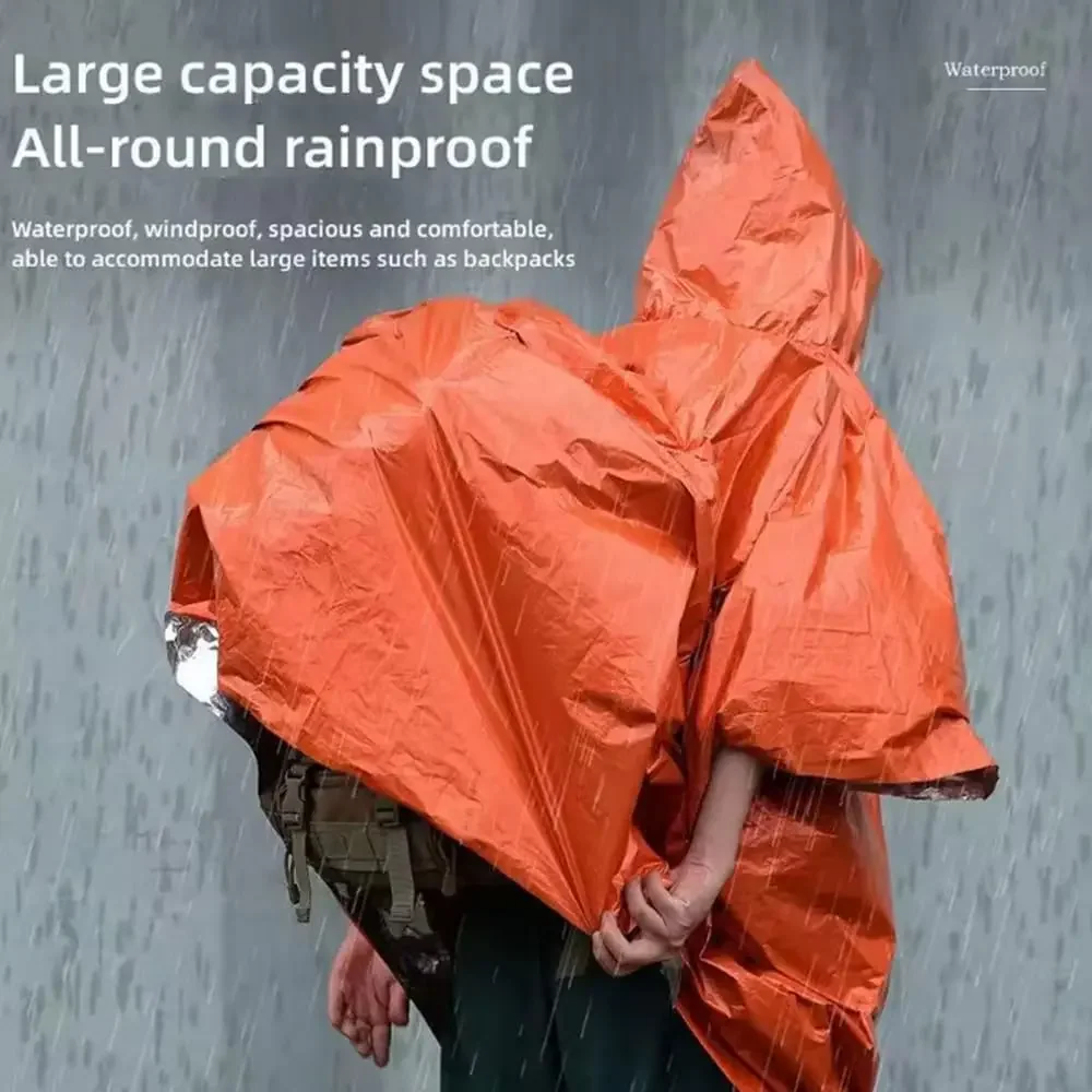 알루미늄 코팅 안감으로 제작되어 방수 및 보온 기능이  - Emergency Poncho Rain 리뷰 및 가격